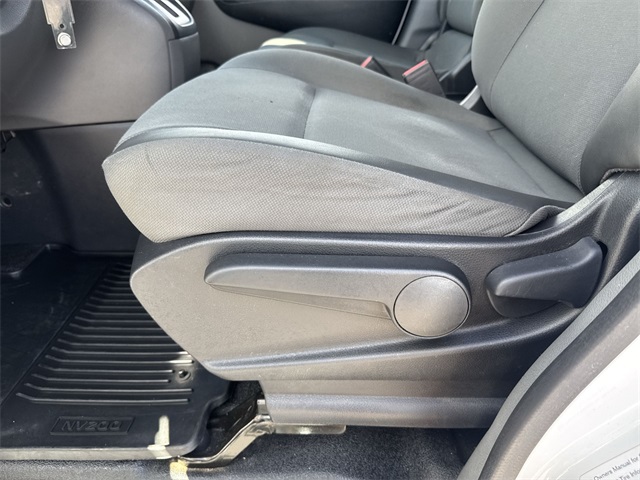 2021 Nissan NV200 S photo 22