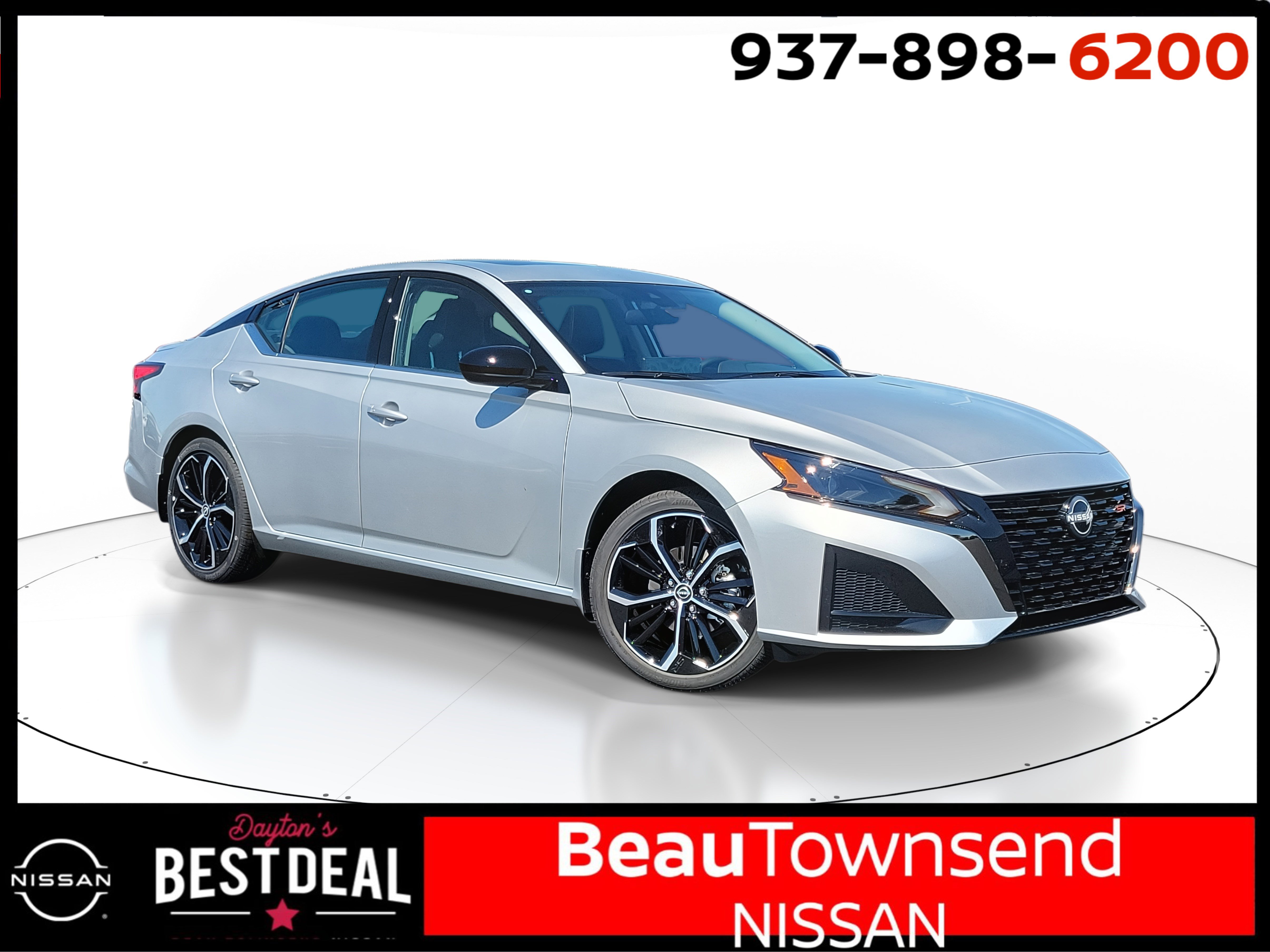 2025 Nissan Altima SR's photo