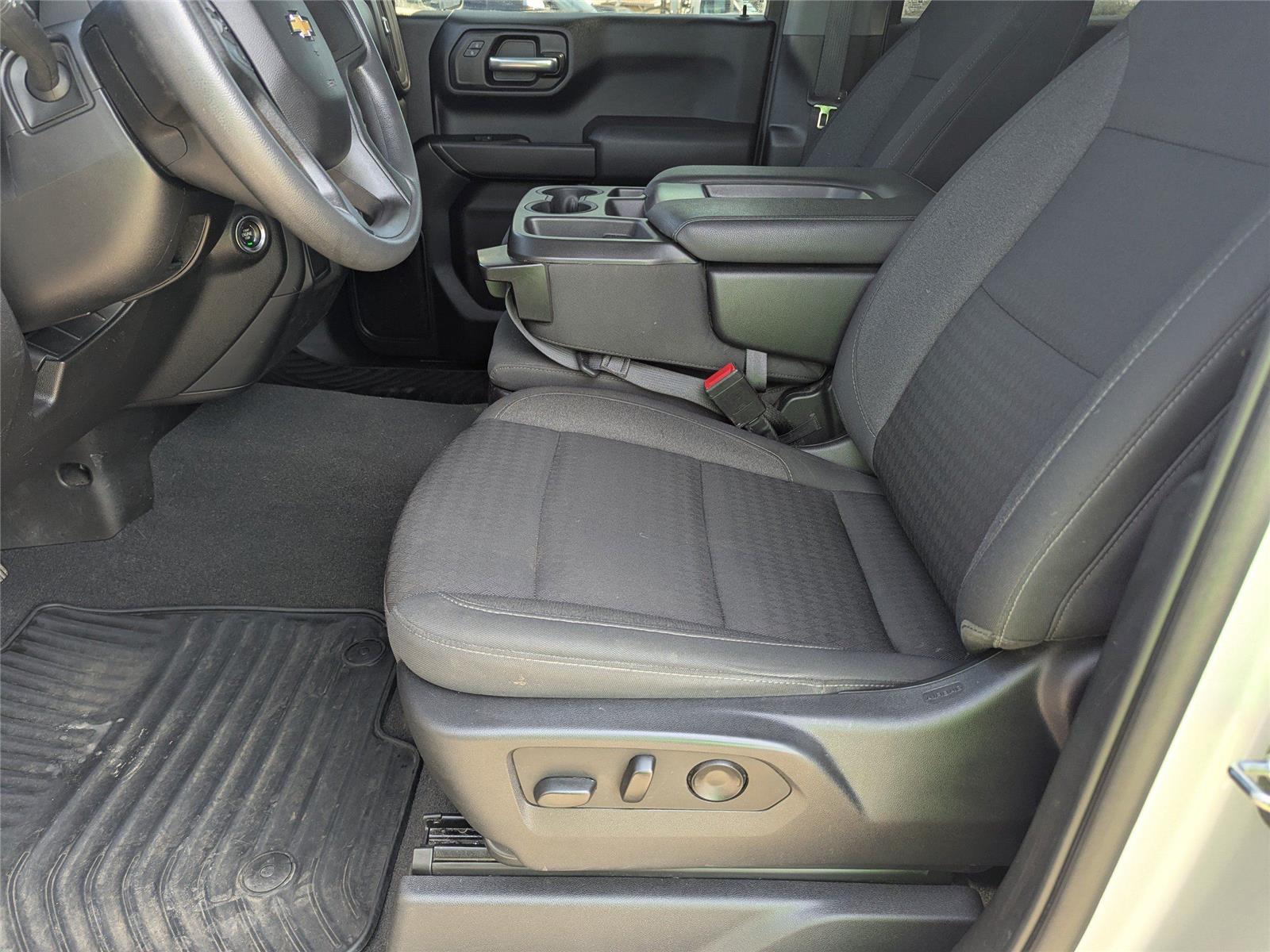2022 Chevrolet Silverado 1500 Custom photo 19
