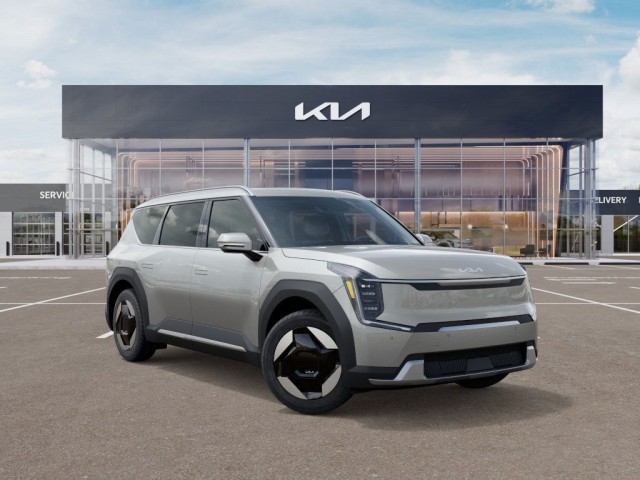 New 2026 Ivory Silver Kia Land image 8