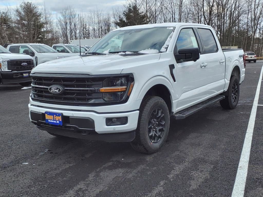 2025 Ford F-150 XLT photo 3
