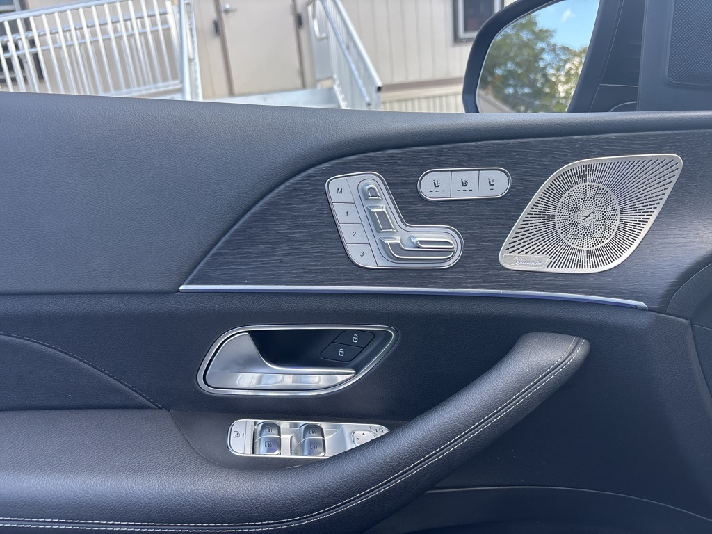 2025 Mercedes Benz GLS 450 4MATIC photo 20