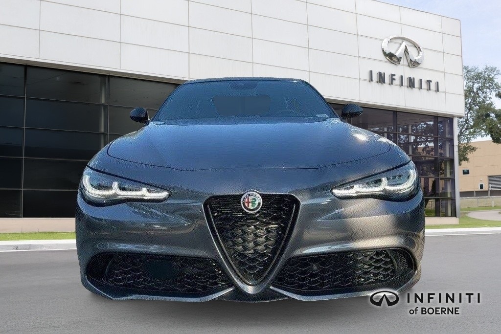 2024 Alfa Romeo Giulia Ti - VELOCE photo 2