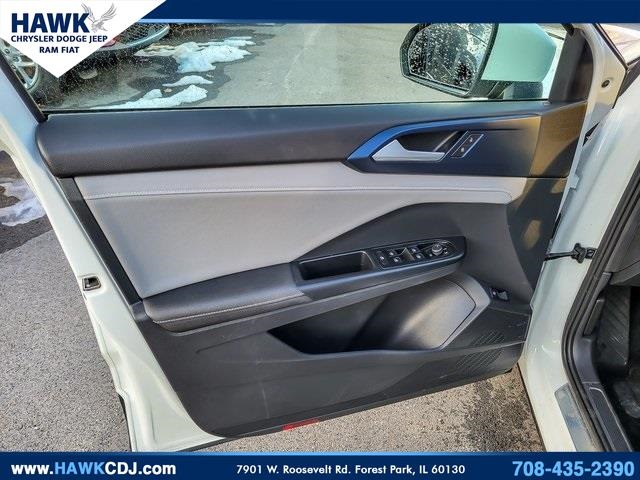 2024 VOLKSWAGEN TAOS - Image 24