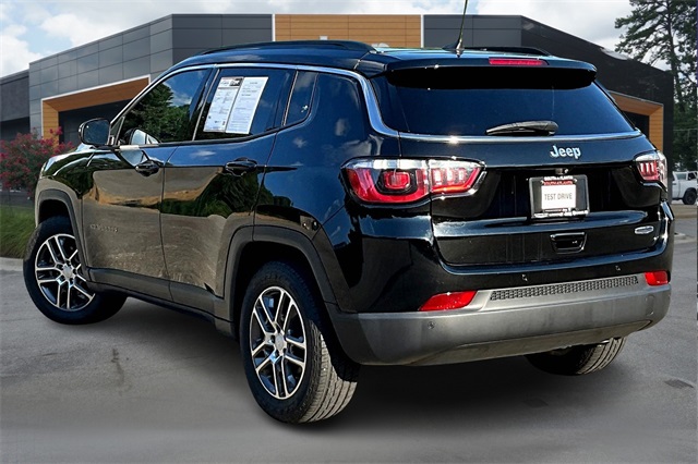 2020 Jeep Compass Latitude photo 2