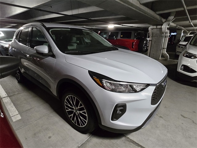 2025 Ford Escape Plug-In Hybrid Base photo 2
