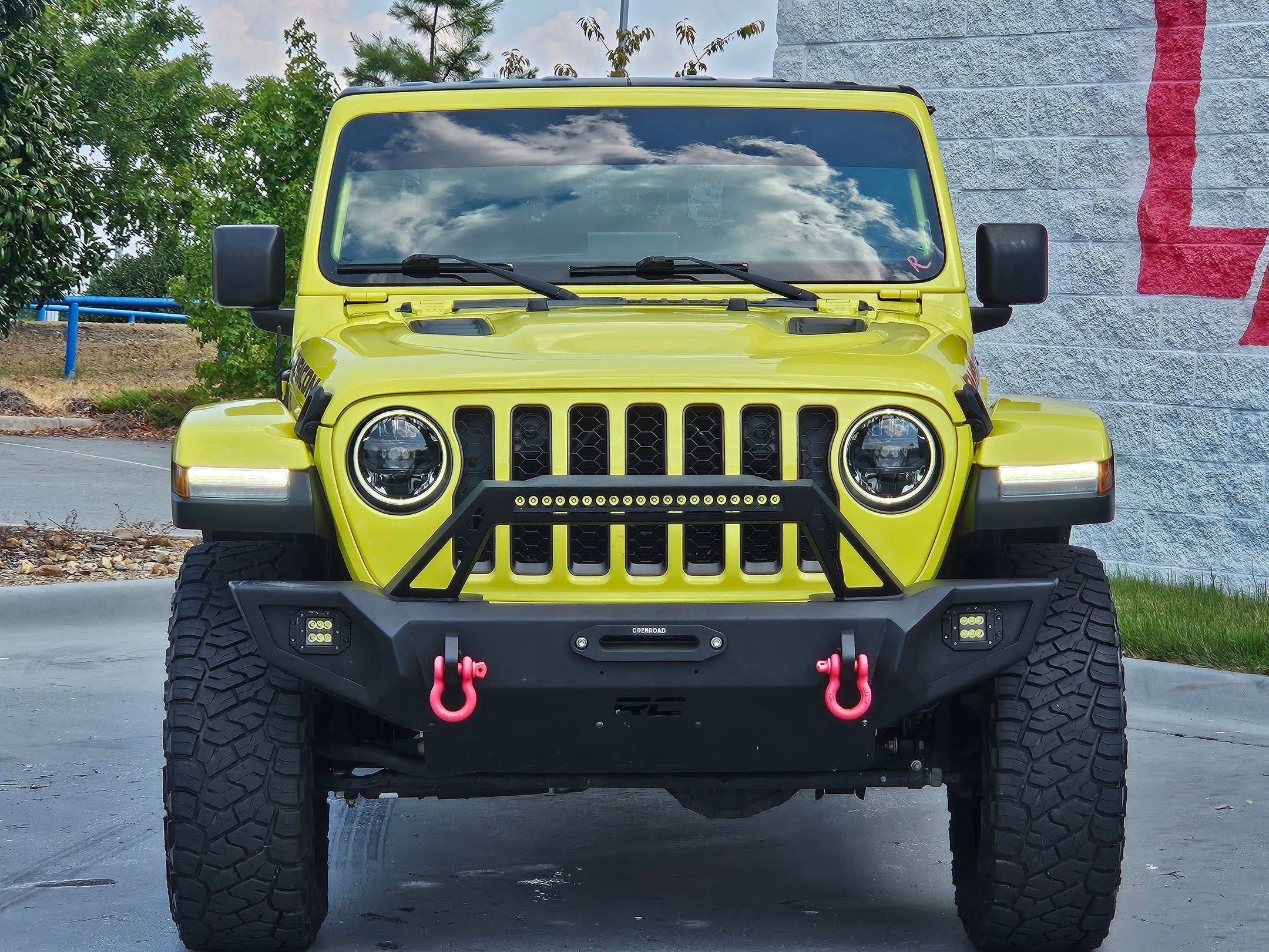 Used 2023 Jeep Gladiator Rubicon with VIN 1C6JJTBG3PL547597 for sale in Little Rock