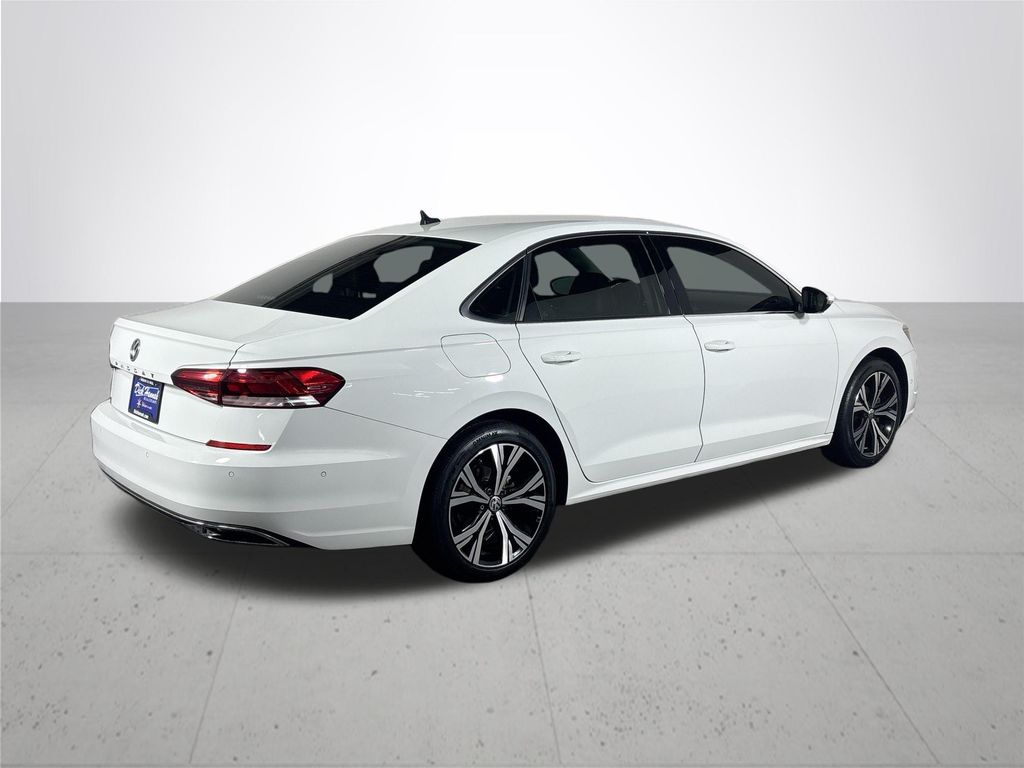 2020 Volkswagen Passat 2.0T SEL photo 5