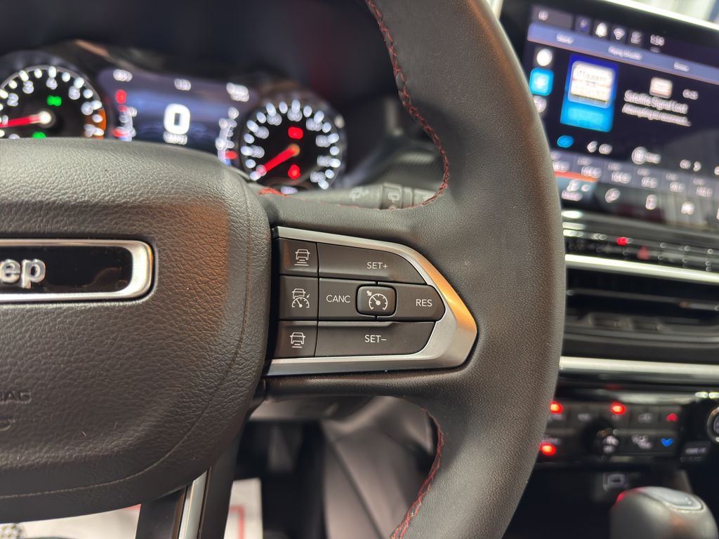 2024 Jeep Compass Trailhawk photo 18
