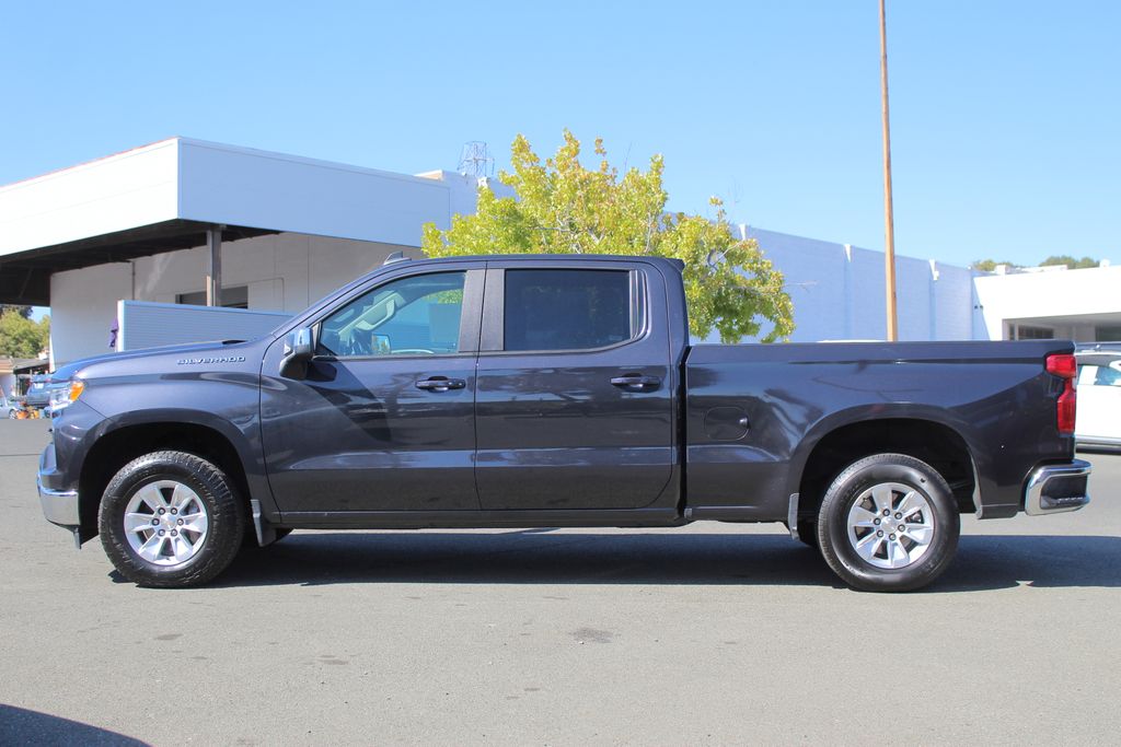 2024 Chevrolet Silverado 1500 LT photo 9