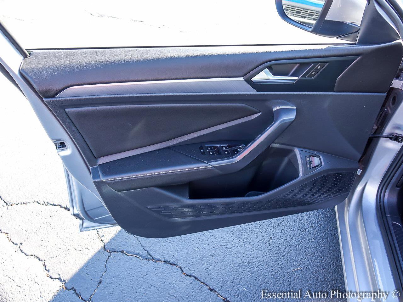 2024 VOLKSWAGEN JETTA - Image 17