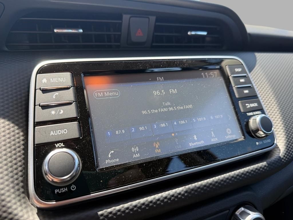 2025 Nissan Kicks Play S photo 5