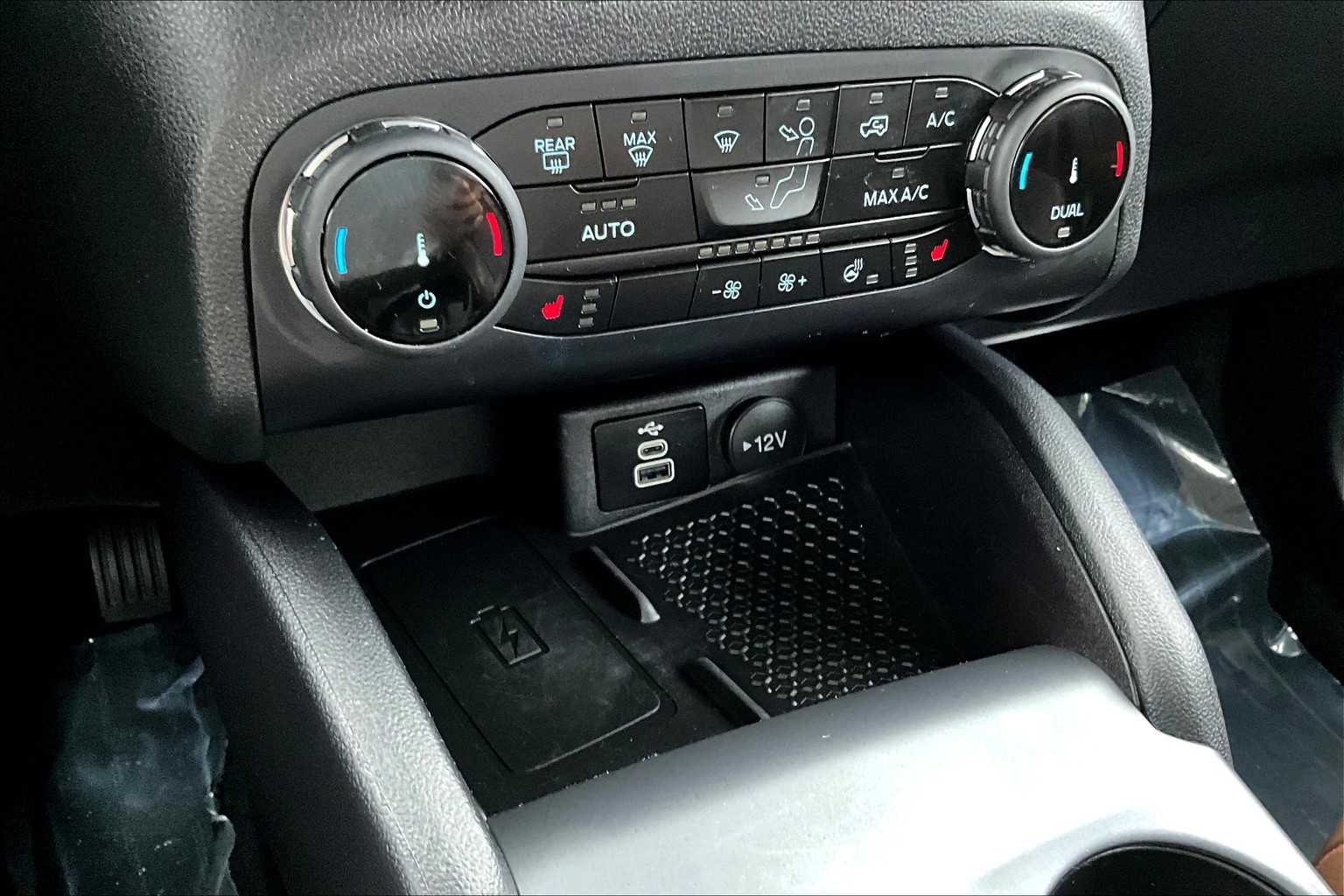 2024 Ford Bronco Sport Outer Banks photo 31