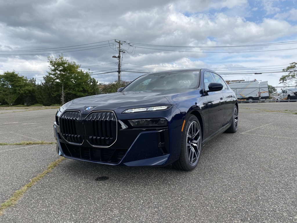 2026 BMW 7 Series 760i's photo