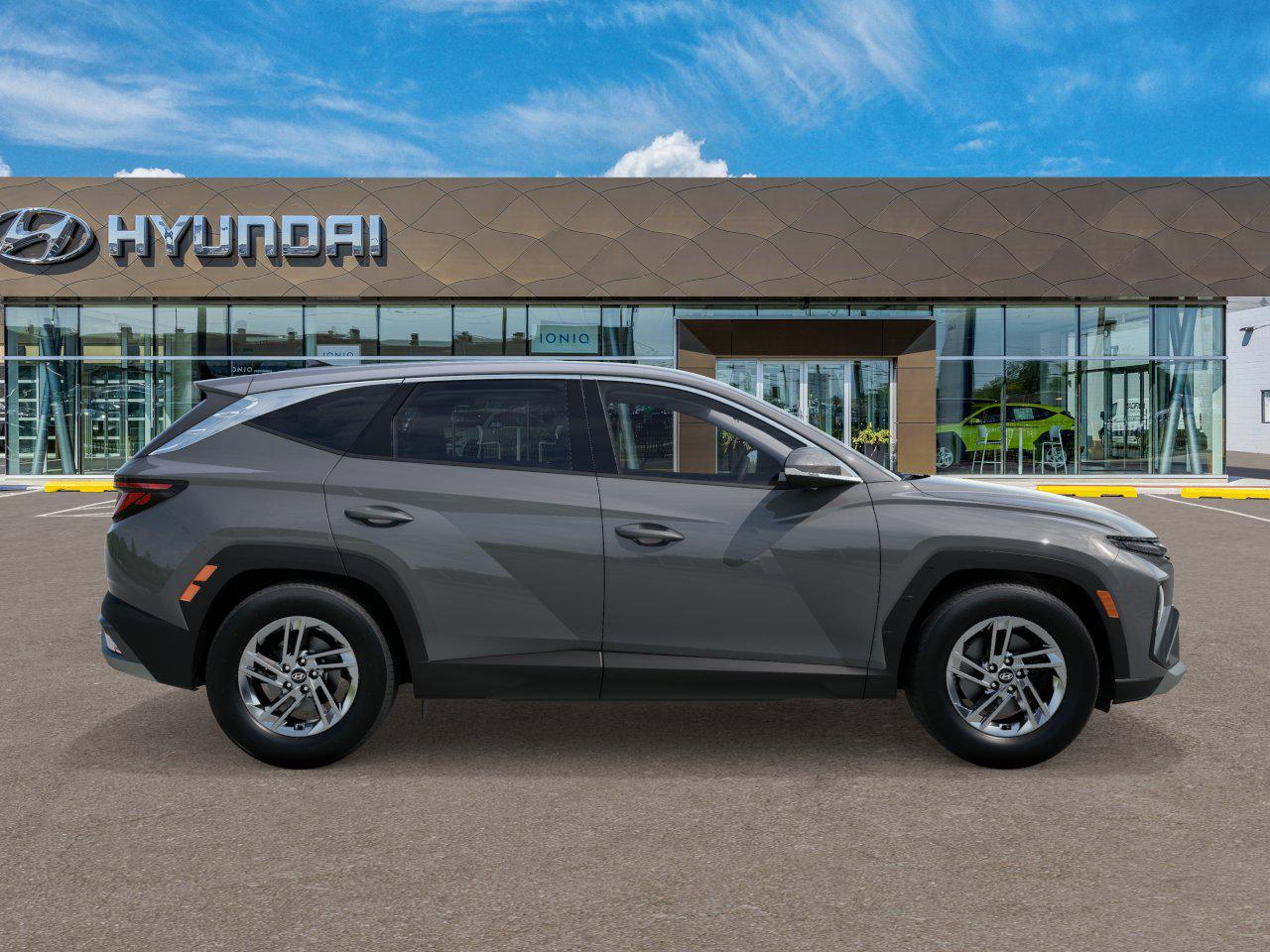 2026 Hyundai Tucson SE photo 7