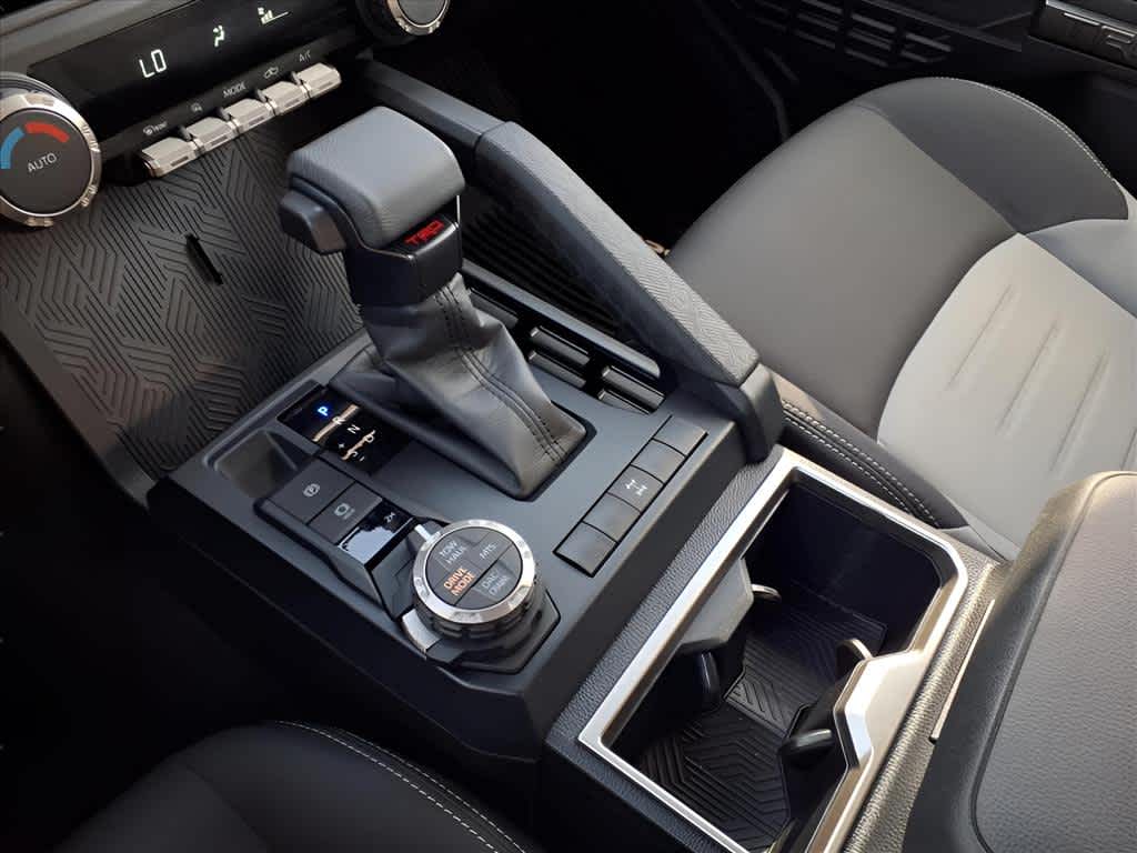 2024 Toyota Tacoma TRD photo 17