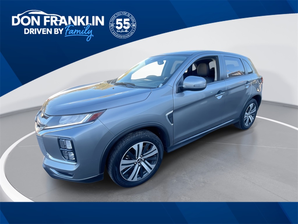 2024 Mitsubishi Outlander Sport SE's photo