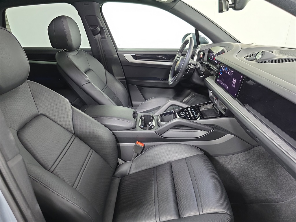 2024 Porsche Cayenne E-Hybrid S photo 25