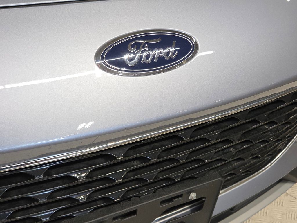 2022 Ford Escape Plug-In Hybrid SEL photo 11