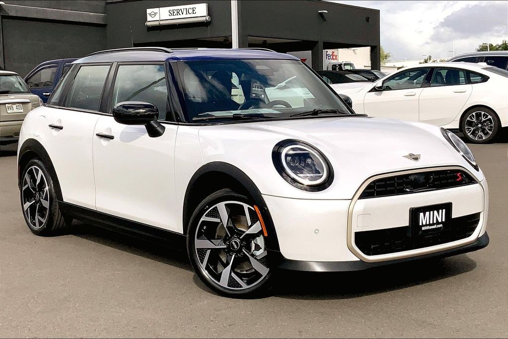 2026 MINI Hardtop 4 Door S's photo