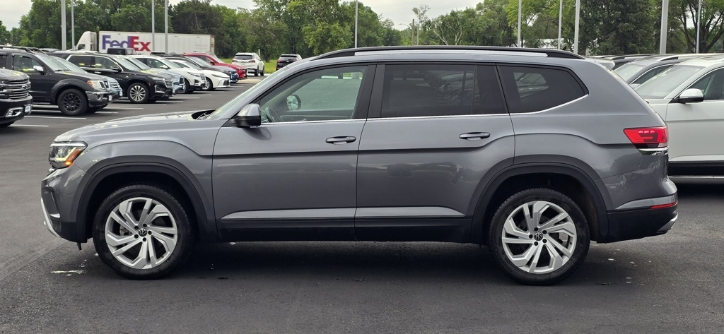 Used 2022 Volkswagen Atlas SE w/Tech with VIN 1V2HR2CA3NC536440 for sale in Saint Cloud, Minnesota