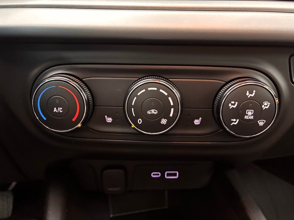 2024 Chevrolet Trax photo 3