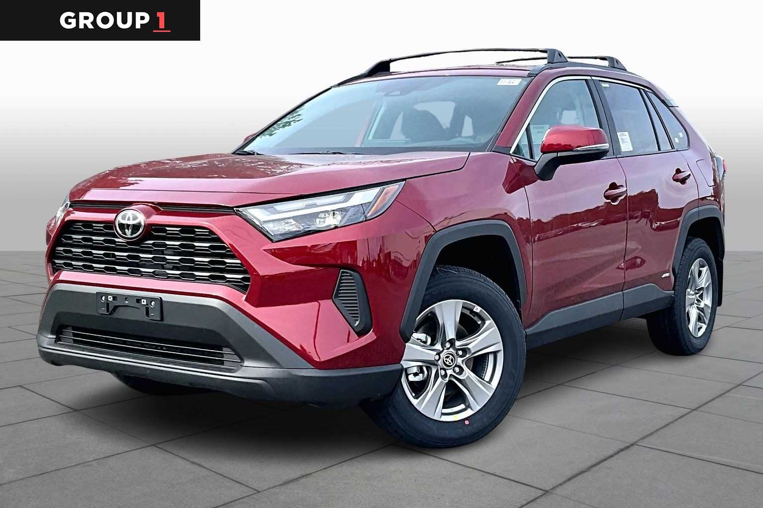 2025 Toyota RAV4 XLE's photo