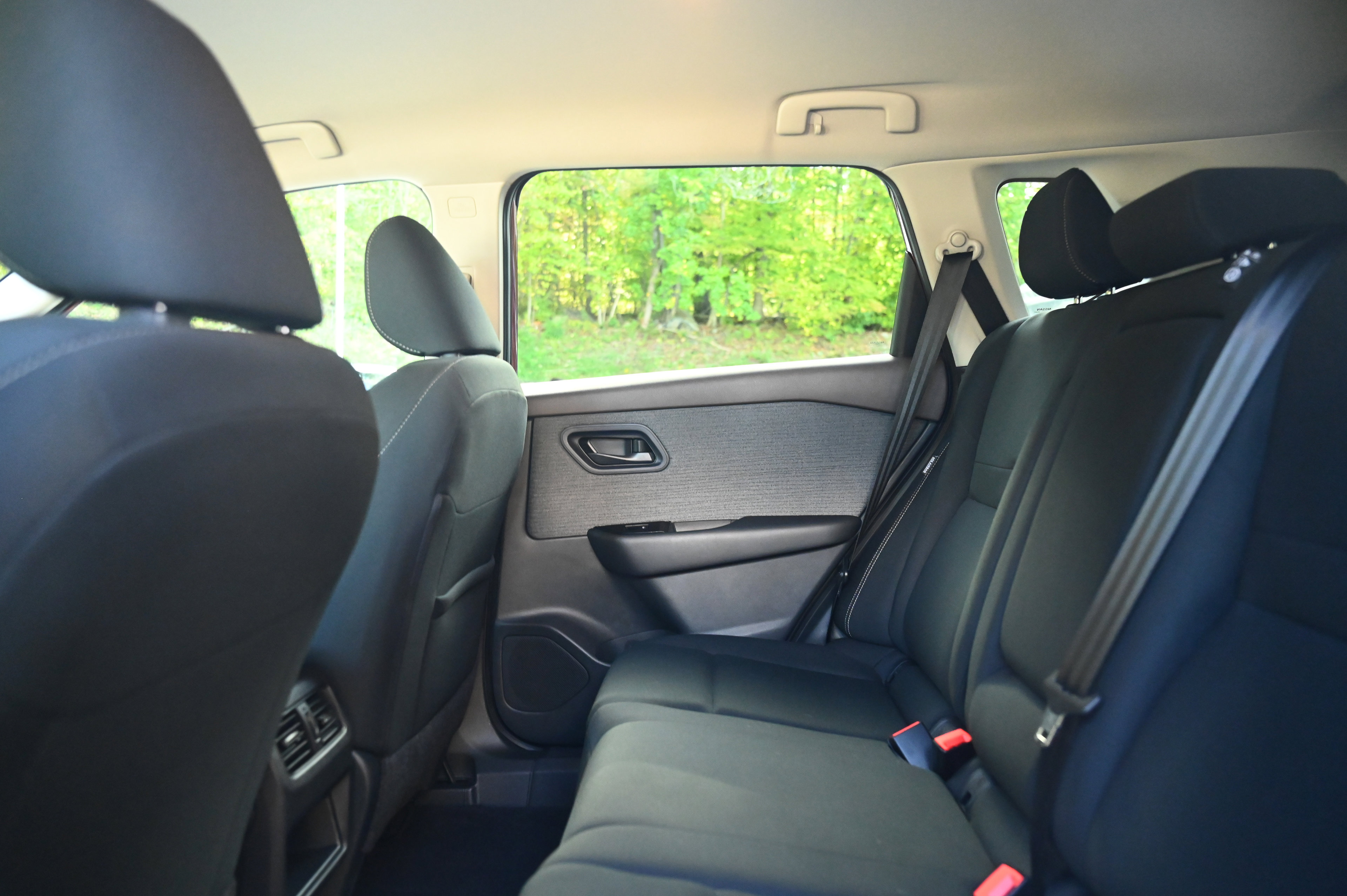 2023 Nissan Rogue S photo 19