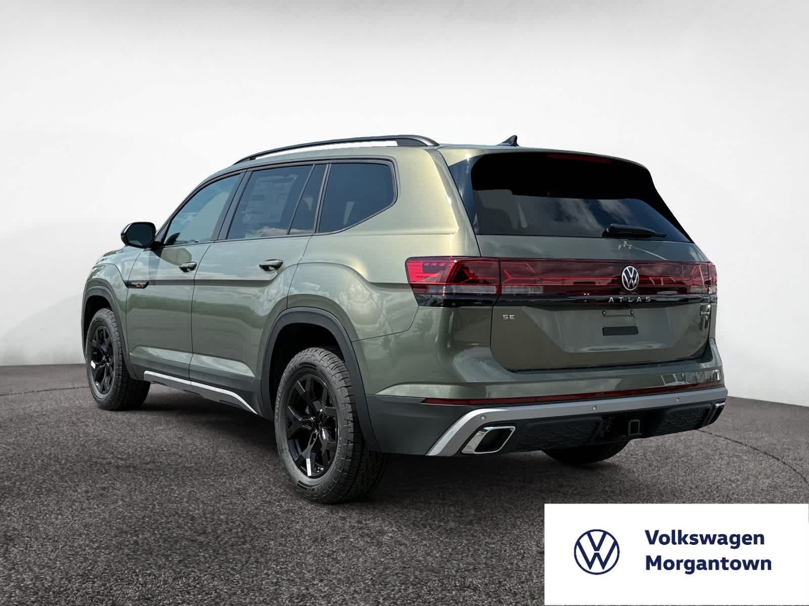 2025 Volkswagen Atlas Peak Edition SE photo 2