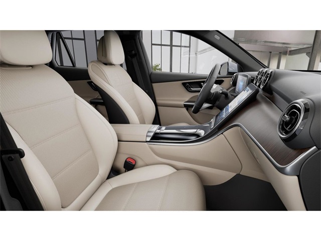2026 Mercedes Benz GLC 300 4MATIC photo 4