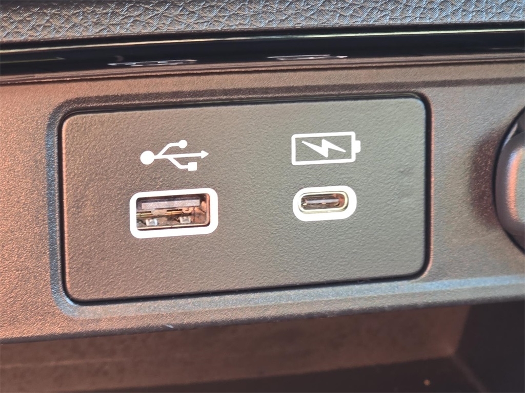2024 Honda CR-V Hybrid Sport Touring photo 8