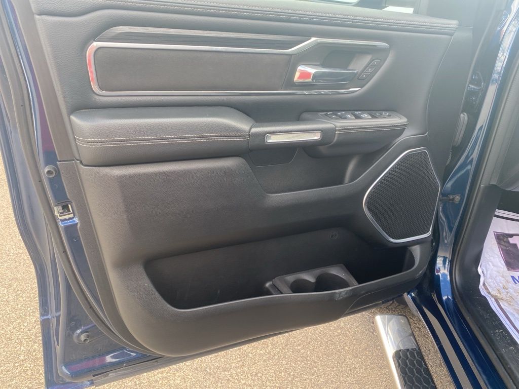 2023 Ram 1500 Laramie photo 8
