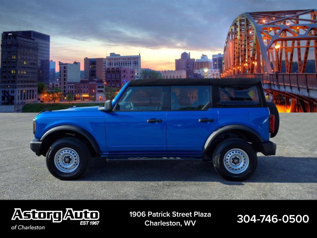 2023 Ford Bronco Base photo 6