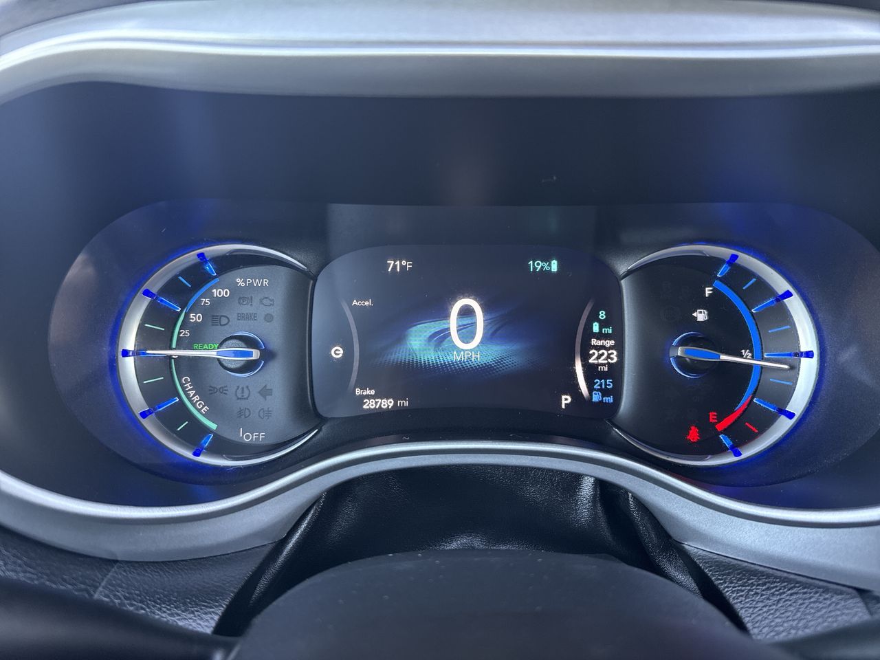2019 Chrysler Pacifica Hybrid Touring L photo 2