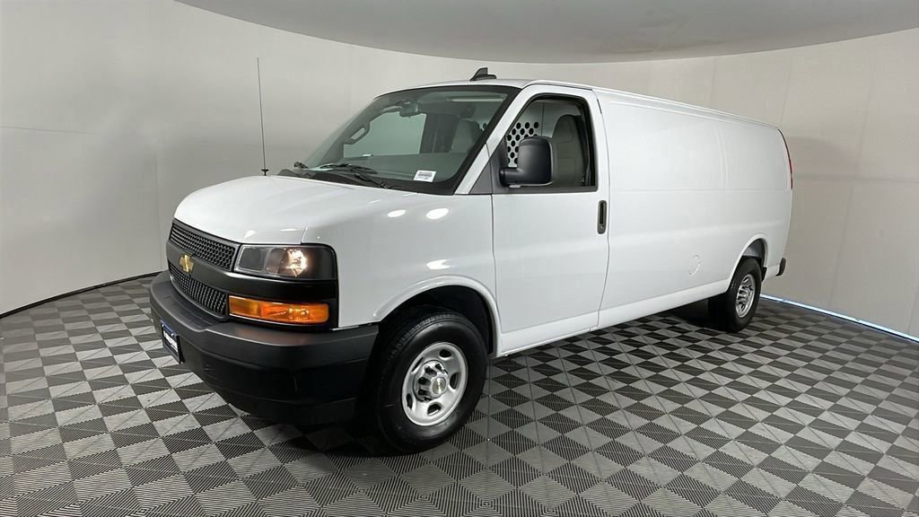 2025 Chevrolet Express Cargo 2500 photo 8