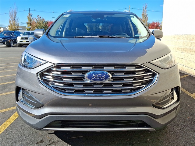 2022 Ford Edge SEL photo 3