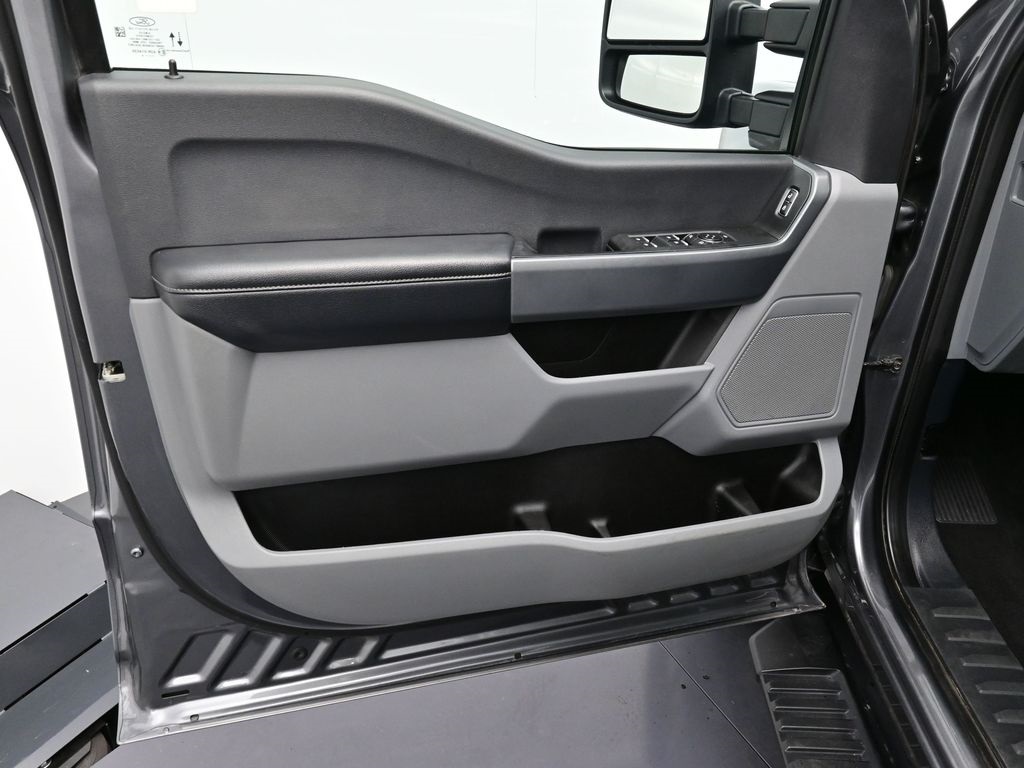 2024 Ford F-250 photo 9
