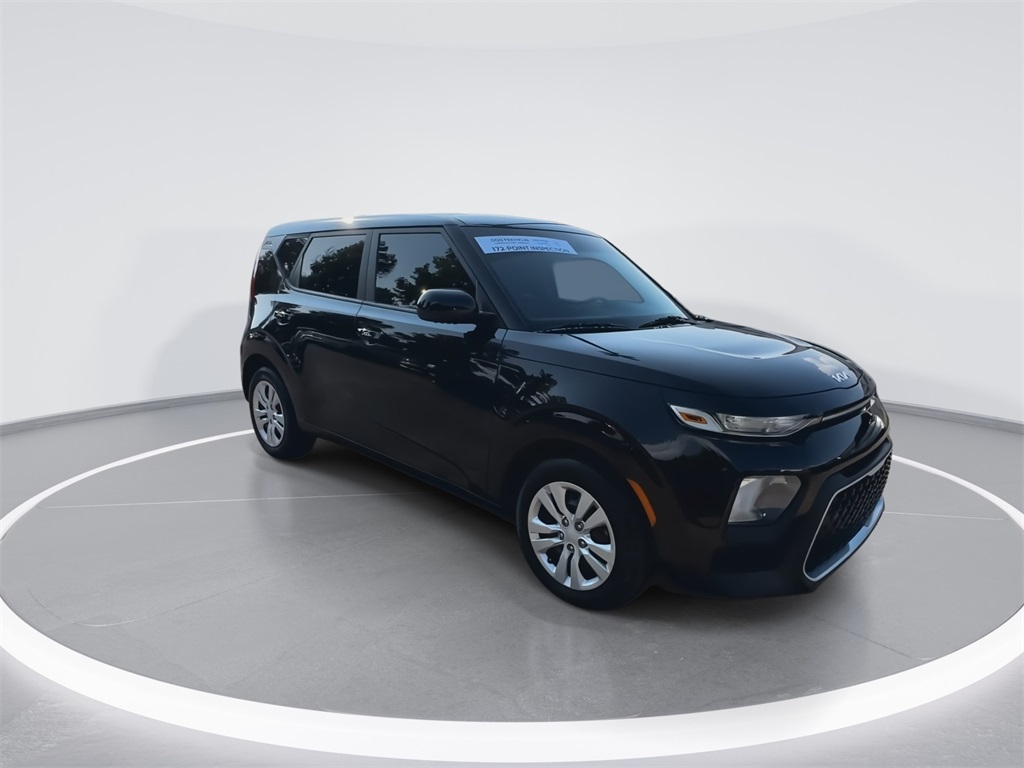 2022 Kia Soul LX photo 2