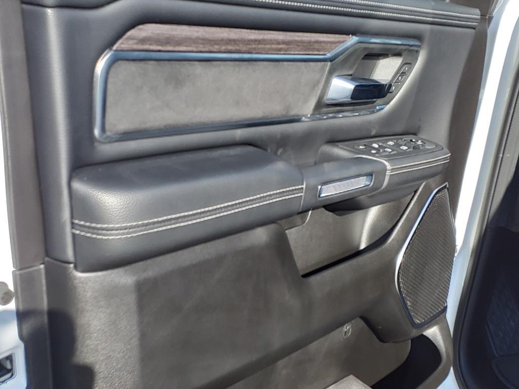 2025 Ram 1500 Laramie photo 4