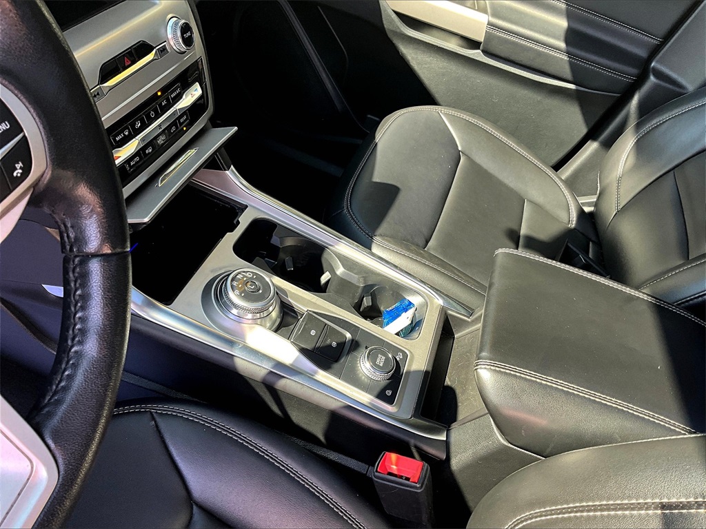 2022 Ford Explorer XLT photo 21