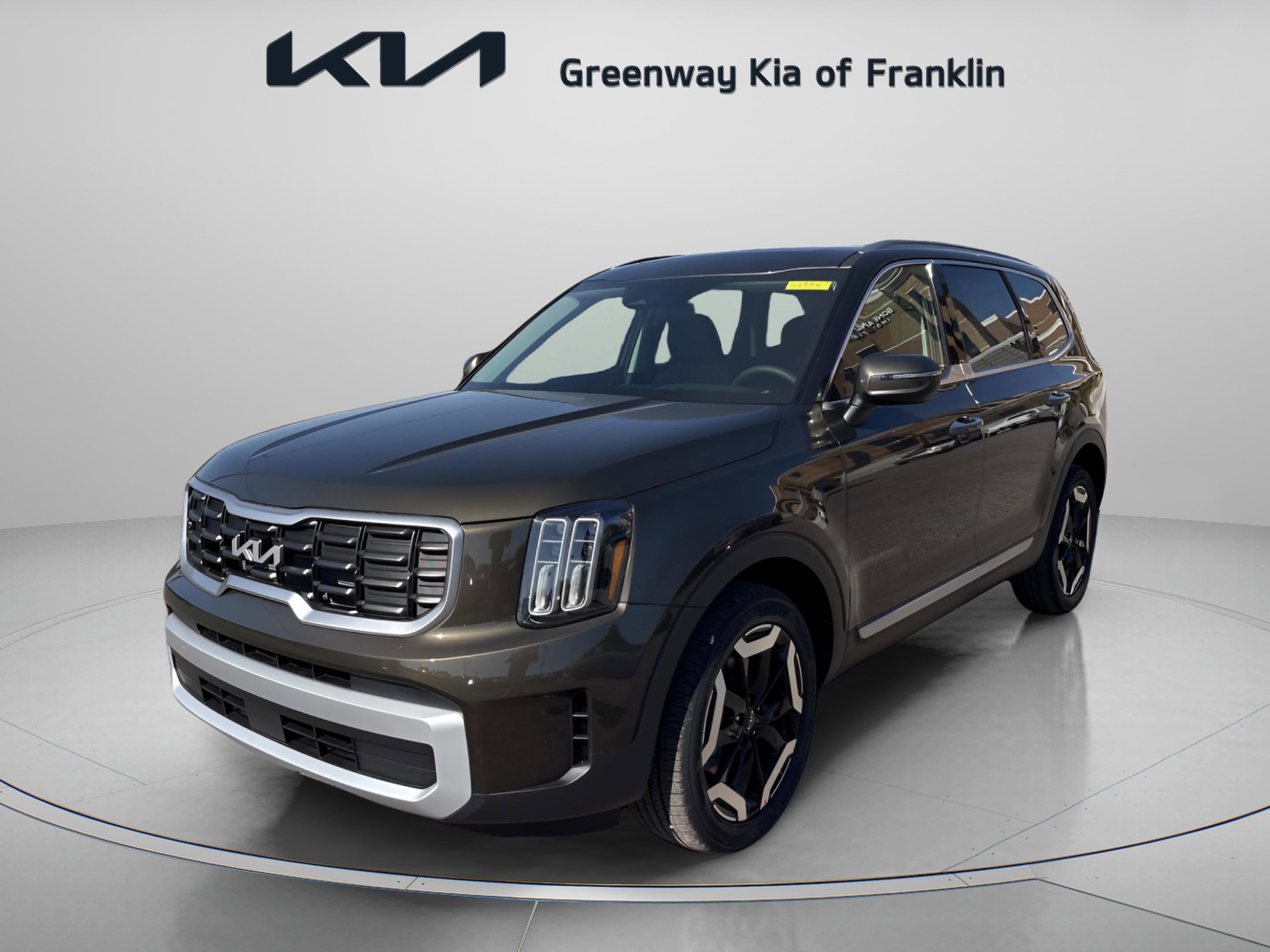 2025 Kia Telluride S photo 3