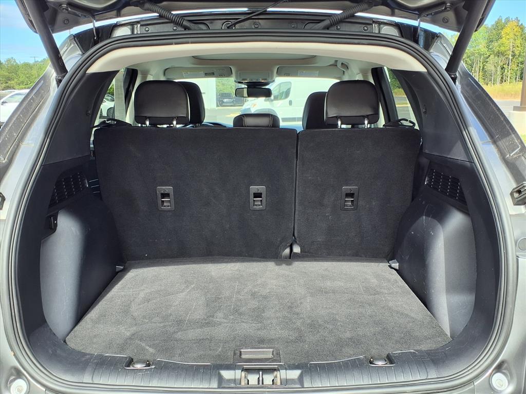 2022 Ford Escape Titanium photo 24