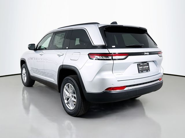 2025 Jeep Grand Cherokee Laredo X photo 2