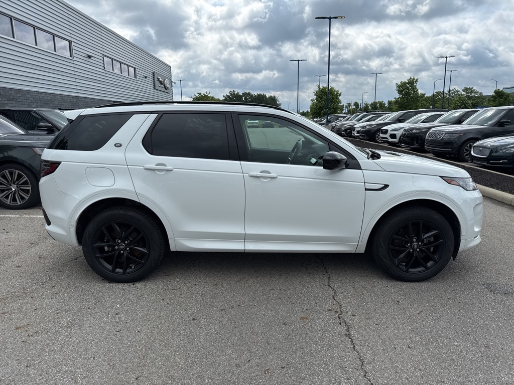 2024 Land Rover Discovery Sport S photo 4