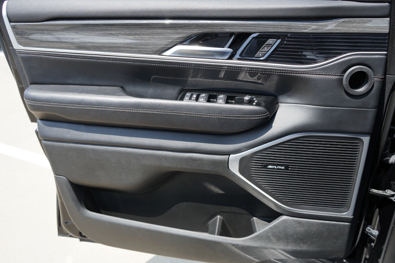 2022 Jeep Wagoneer Series II photo 22
