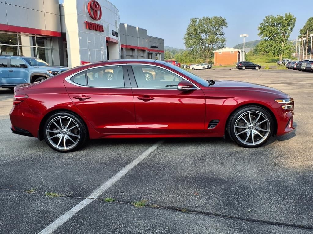 2022 Genesis G70 2.0T photo 3