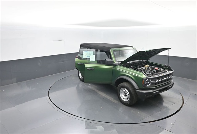 2025 Ford Bronco Base photo 26