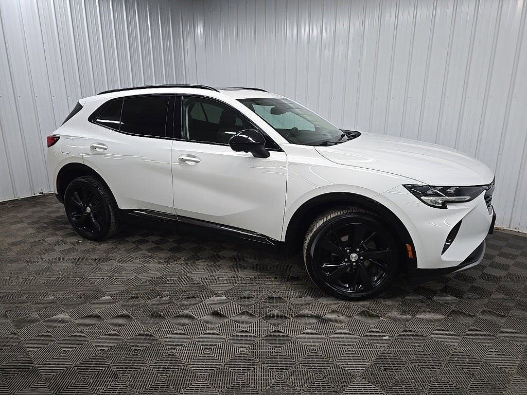 2021 Buick Envision Essence's photo