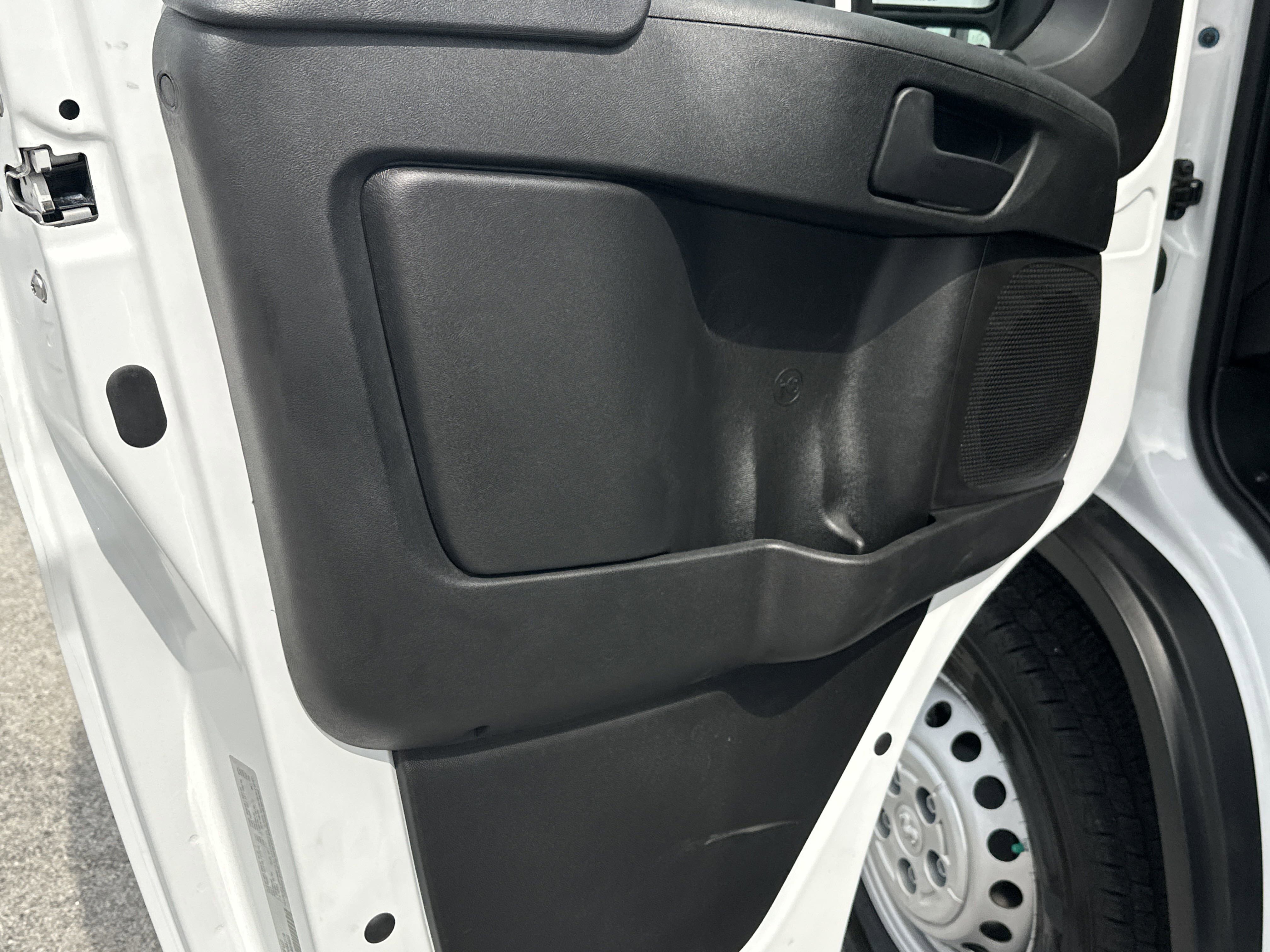 2025 Ram ProMaster 2500 photo 4