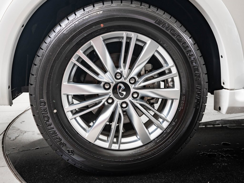 2021 Infiniti QX80 Luxe photo 13